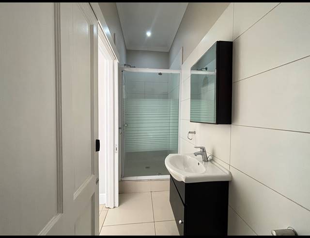 1 BEDROOM APARTMENT TO LET IN POINT WATERFRONT